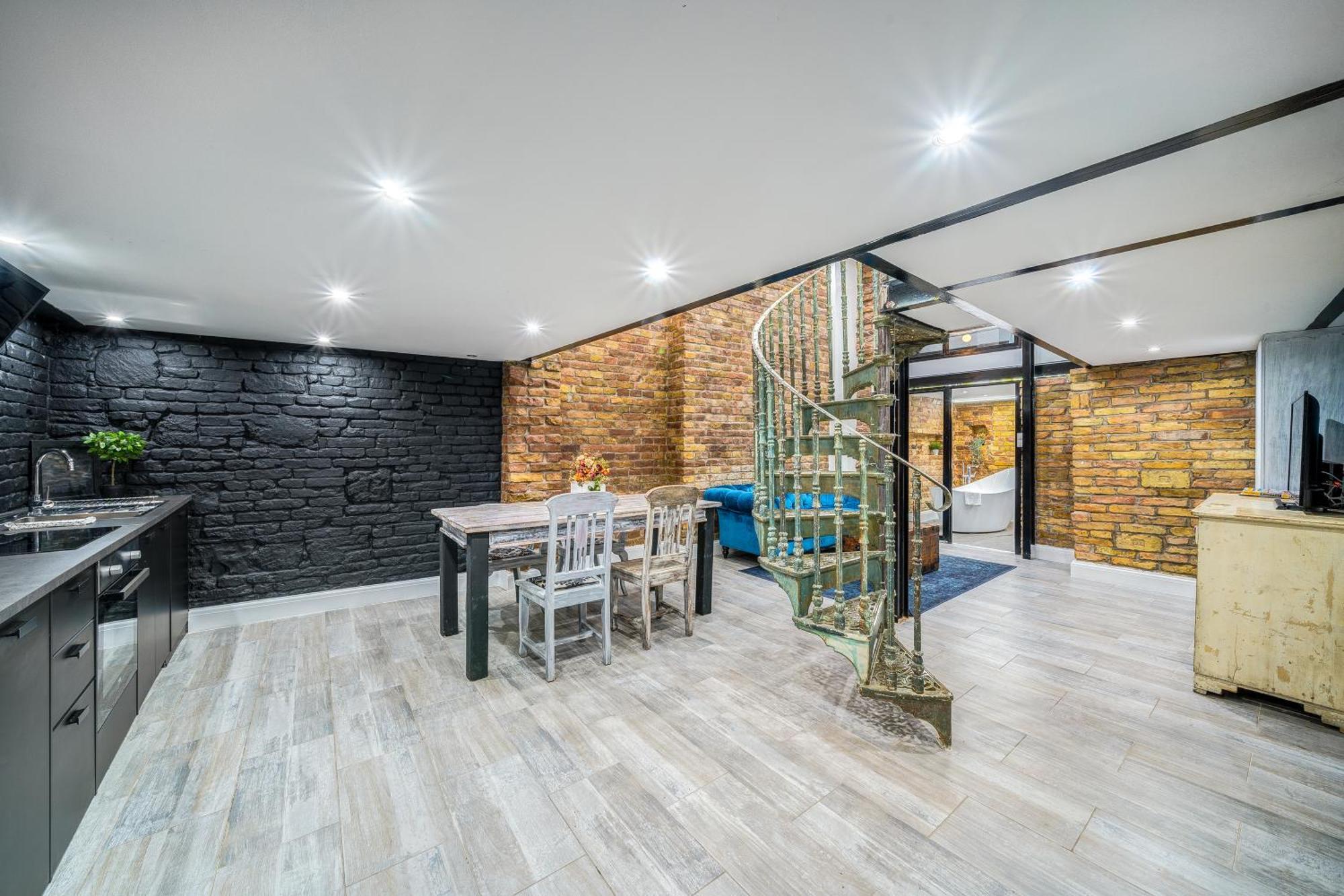 City Center Loft Haven: Modern Elegance Budapest Exteriör bild