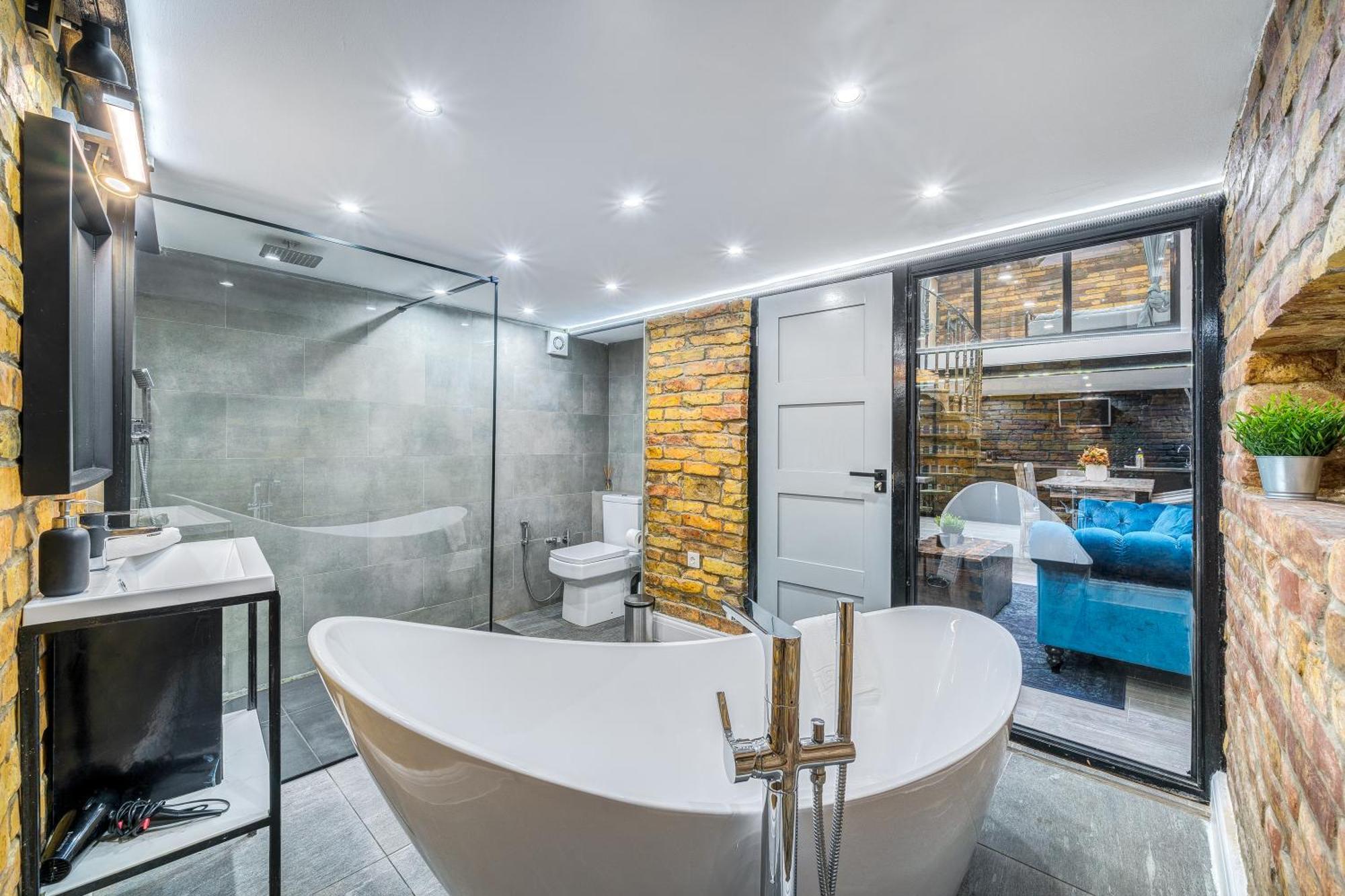 City Center Loft Haven: Modern Elegance Budapest Exteriör bild