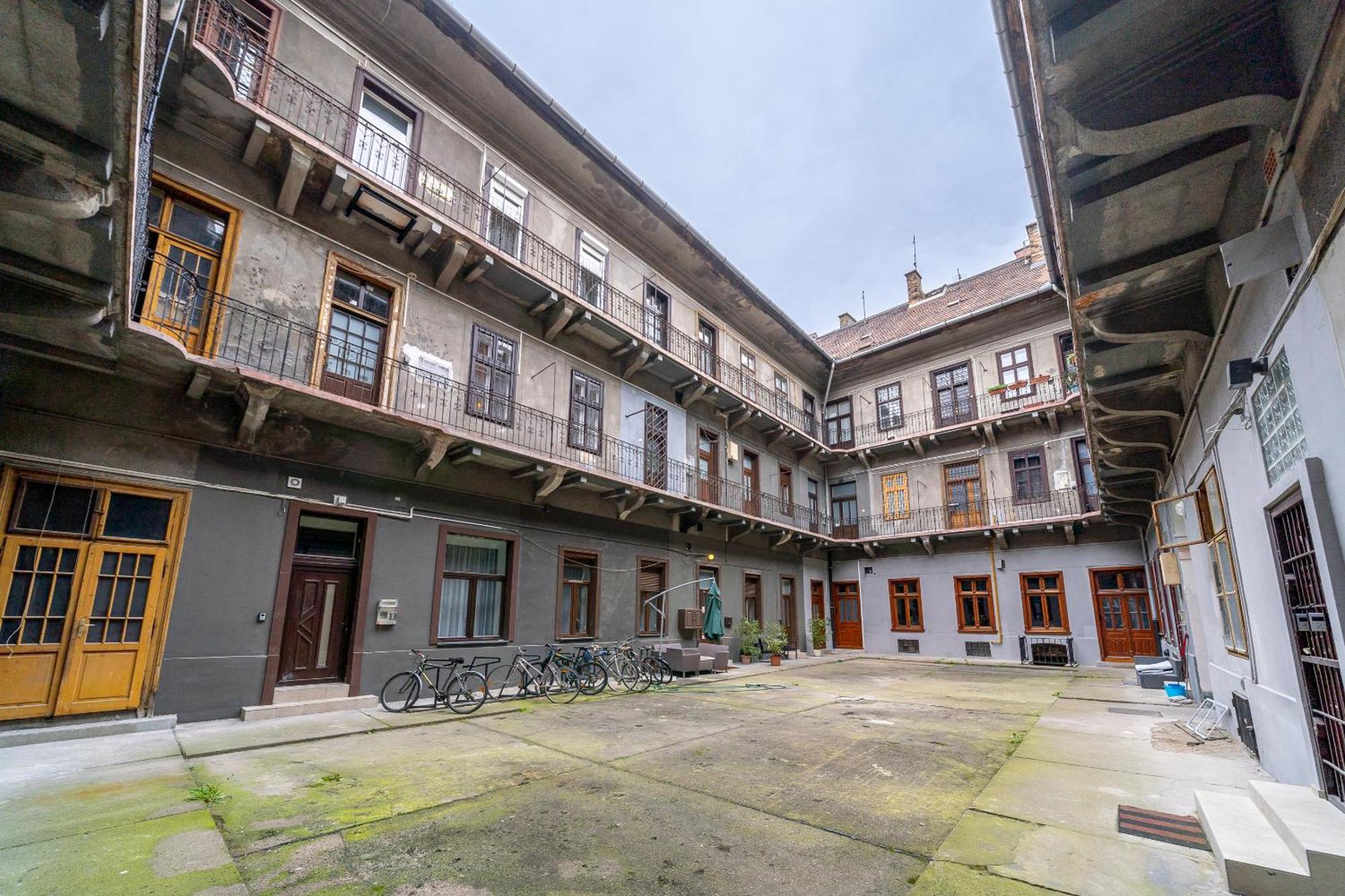 City Center Loft Haven: Modern Elegance Budapest Exteriör bild