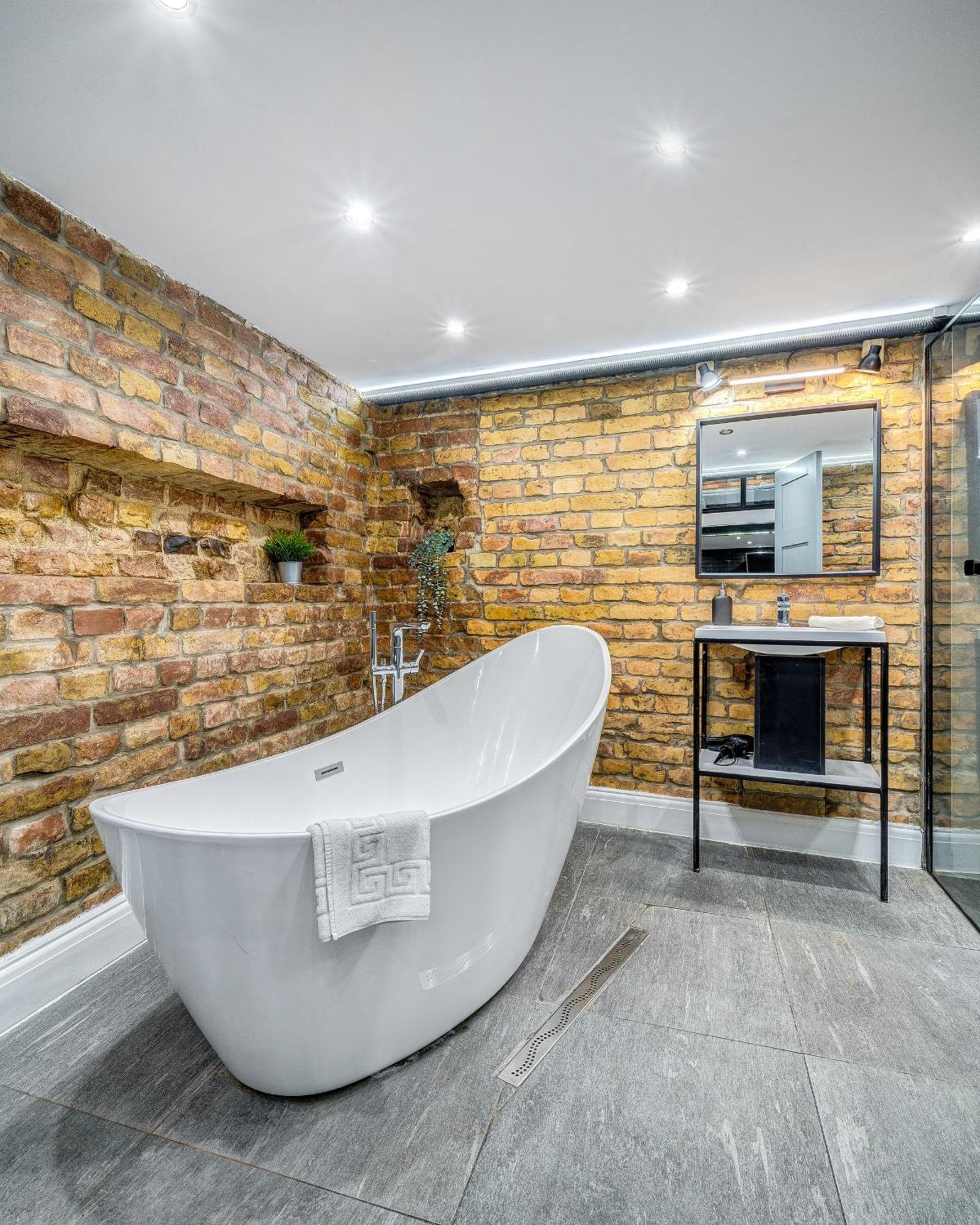 City Center Loft Haven: Modern Elegance Budapest Exteriör bild